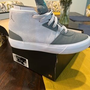 Mens - Air Jordan’s- Size 8M